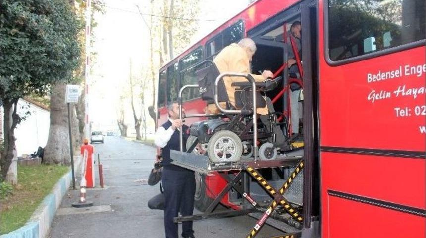 Dar&uuml;laceze Sakinleri, Nostaljik Otob&uuml;slerle Gen&ccedil;liklerine Yolculuk Yaptı