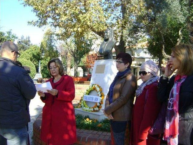 Kadınlar Seçme Ve Seçilme Günlerini Gül Esin Heykelinde Kutladı