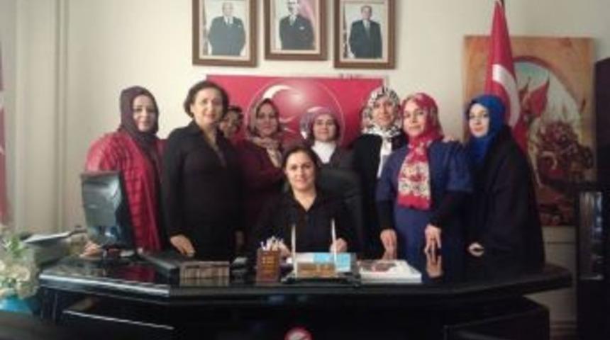 Mhp Kadın Kolları T&uuml;rk Kadınına Se&ccedil;me Ve Se&ccedil;ilme Hakkı Konusunda Basın A&ccedil;ıklamasında Bulundu