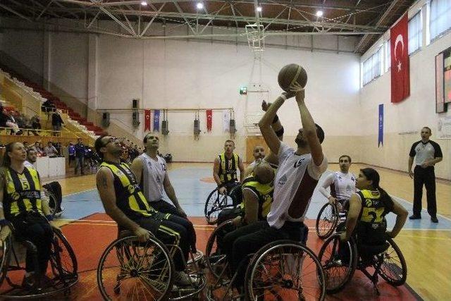 Tekerlekli Sandalye Basketbol Süper Ligi