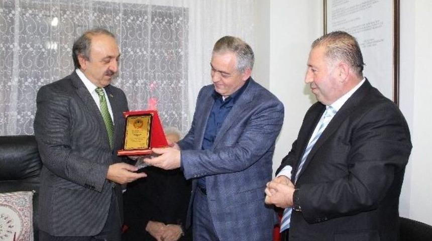 Ey&uuml;p Erzurumlular K&uuml;lt&uuml;r Ve Dayanışma Vakfı&rsquo;ndan Ervak&rsquo;a Ziyaret