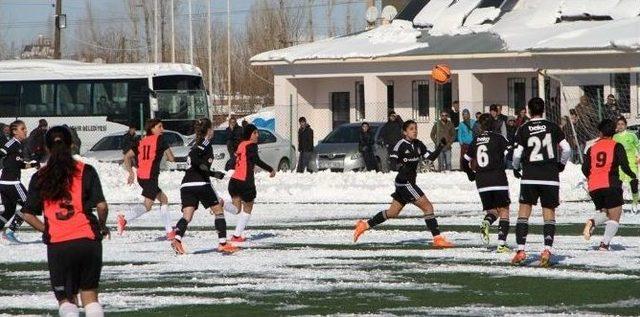 Van Büyükşehir, Beşiktaş’a 1-0 Yenildi