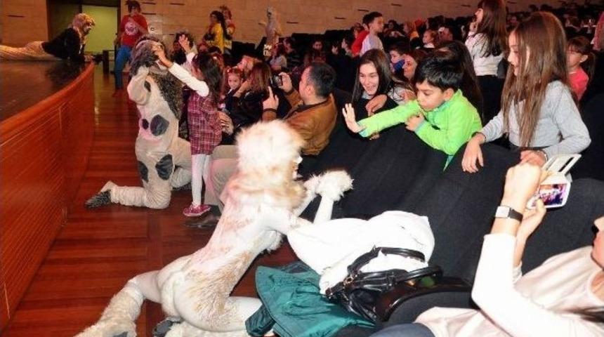 Sezen Aksu&rsquo;nun &Ccedil;ocuklara &Ouml;zel Tiyatro Oyunu Bursa&rsquo;da