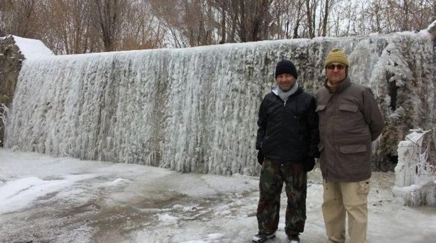 Doğu Anadolu&rsquo;da Dereler Buz Tuttu