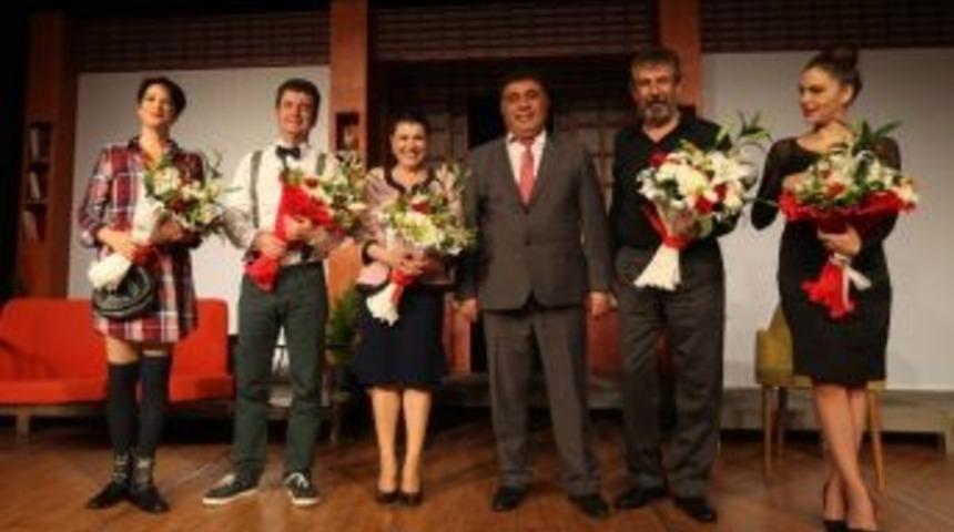 Yenimahalle&rsquo;de "aşk Terapisi" İzleyenleri G&uuml;ld&uuml;rd&uuml;