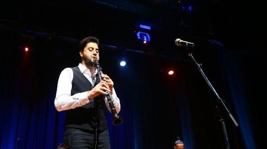 Serkan &Ccedil;ağrı Esenler&rsquo;de Klarnetini Konuşturdu