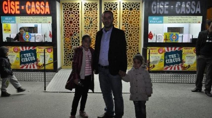 T&uuml;rkiye Sirki Manisalıları B&uuml;y&uuml;ledi