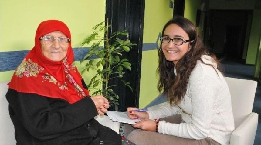 Tıp &Ouml;ğrencilerine Uygulamalı "geriatri" Dersi