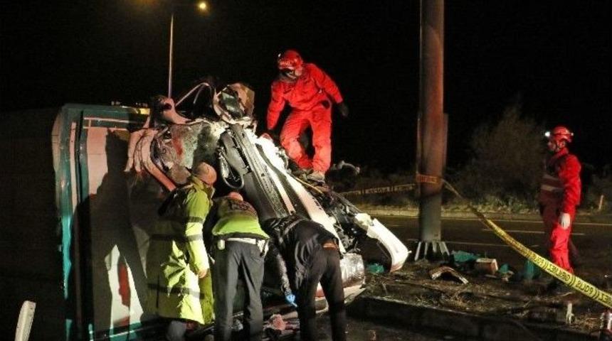 Rize&rsquo;de Trafik Kazası: 1 &Ouml;l&uuml;, 1 Yaralı