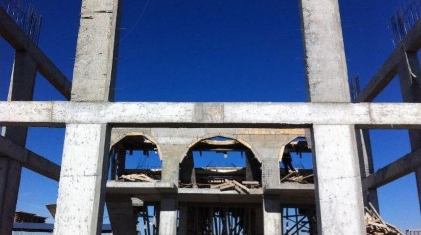 Yenikent Beldesi’ne Cami Yaptırılıyor