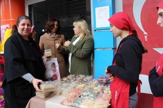 Fatsa’da El Emeği Ürünler Kermeste Görücüye Çıkarıldı