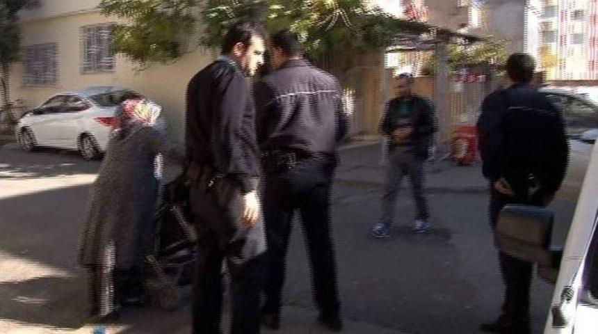 Marketten Bebek Arabasıyla Hırsızlık