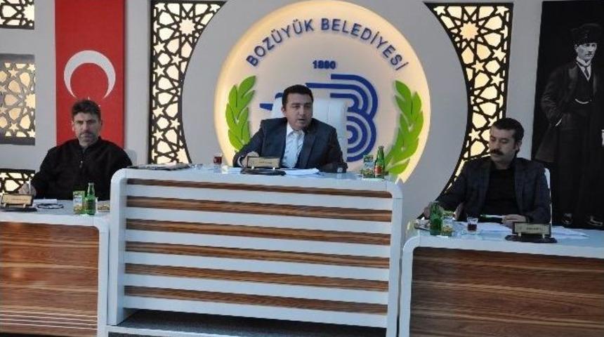 Boz&uuml;y&uuml;k&rsquo;te Yılın Son Meclis Toplantısı Yapıldı