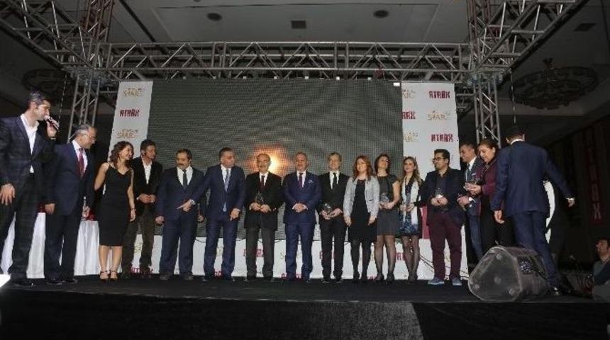 Eğlence Ve Rekreasyon Alanında &Ouml;d&uuml;l Alanlardan B&uuml;y&uuml;kerşen&rsquo;e &Ouml;vg&uuml;