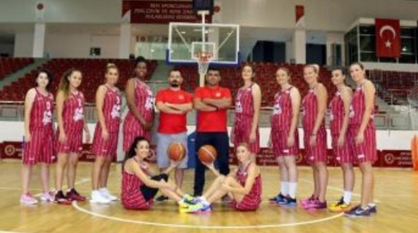 Neh&uuml; Kadın Basketbol Takımından 68-61&rsquo;lik Galibiyet