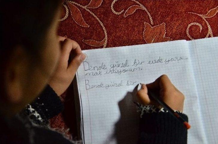 (özel Haber) Her Gün Defterine Aynı Cümleyi Yazıyor G1