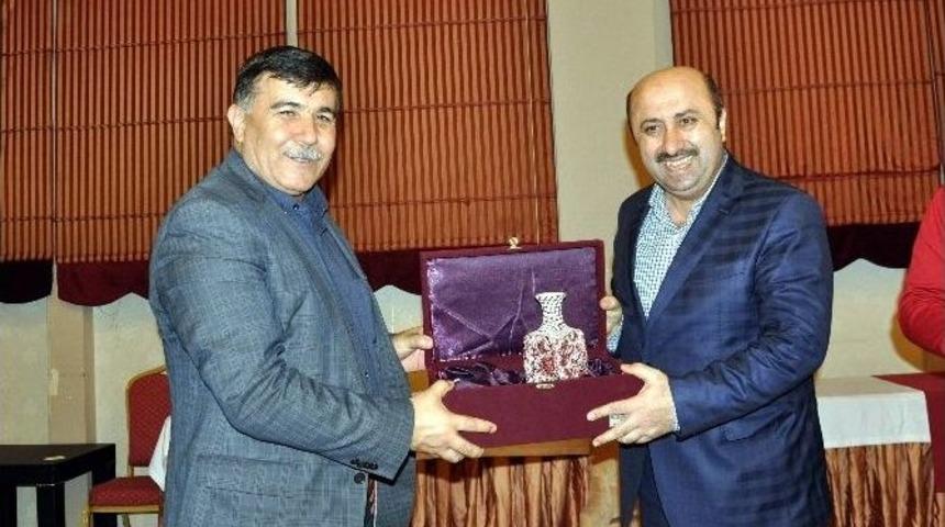 Emetliler &rsquo;sevgi Ve Merhamet&rsquo;te Buluştu