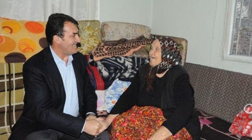 Eşi Ve &Ccedil;ocuklarını Kaybeden Depremzede Kadın Huzurevine Yerleştirildi