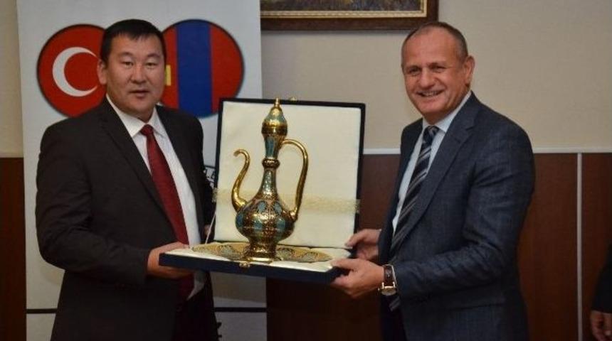 Moğolistan Heyetiyle Topuk&rsquo;da Zirve Yemeği