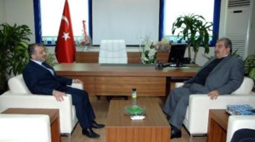 Sanko Holding Onursal Başkanı Konukoğlu, Rektör Prof. Dr. Dereli’yi Ziyaret Etti