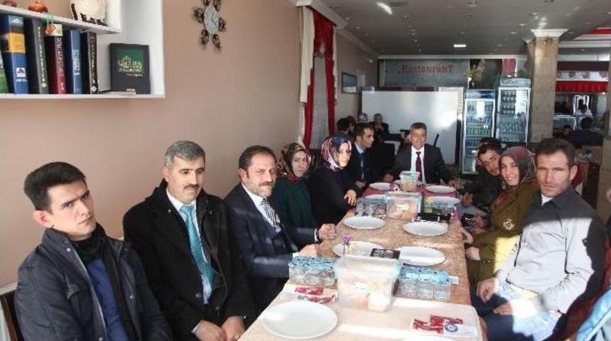 Başkan Vekili G&uuml;ltay Engellilerle Bir Araya Geldi