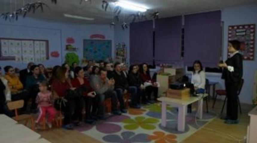 &Ccedil;ocuklar Kadar Velilerin Eğitim De &Ouml;nemli