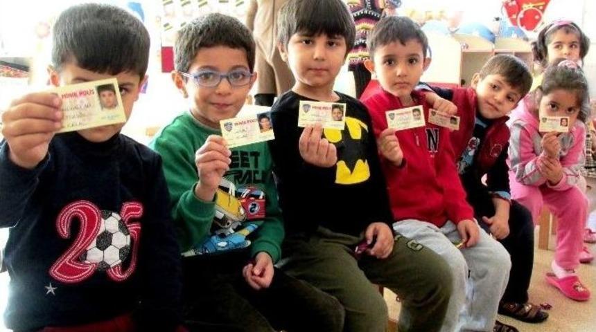 Gaziantep&rsquo;in Minik Polisleri Kimliklerini Aldı