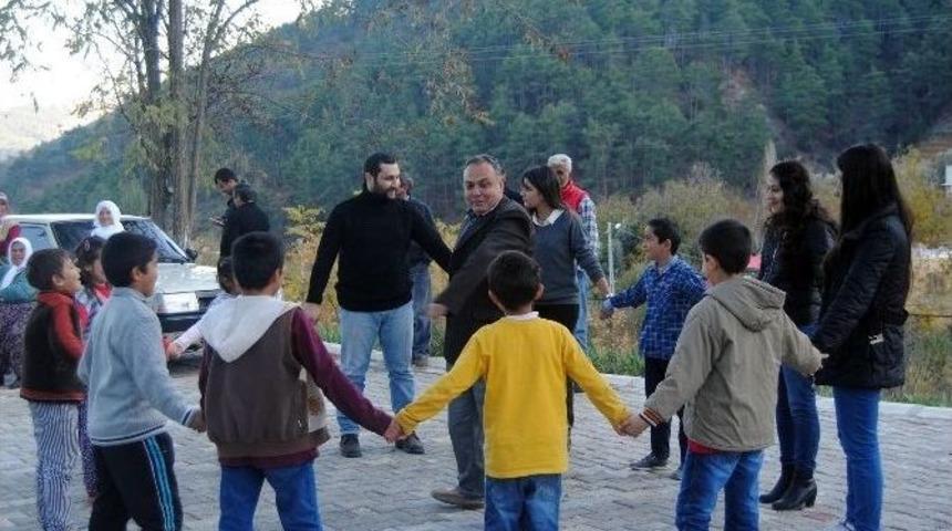 Erdemli Belediyesi&rsquo;nden Sanata Destek