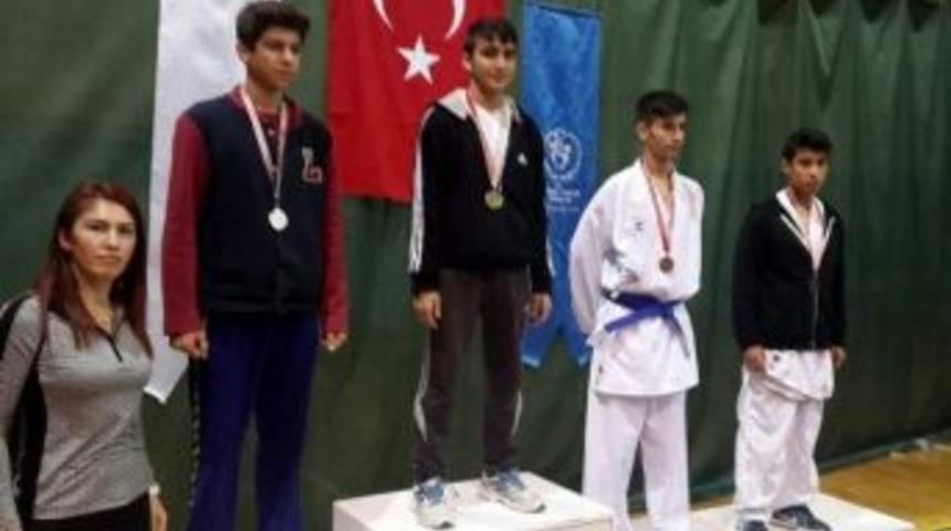 Sporcular Aliağa&rsquo;nın Gururu Oldu