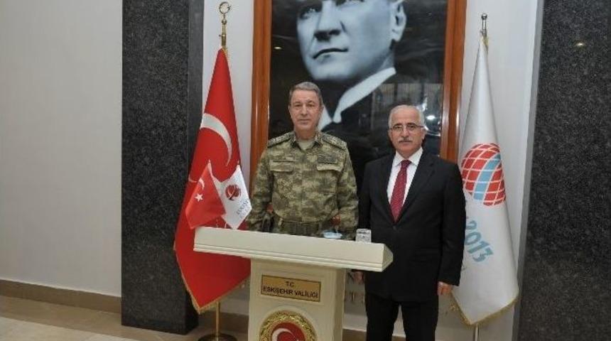 Genelkurmay Başkanı Akar&rsquo;ın S&uuml;rpriz Eskişehir Ziyareti