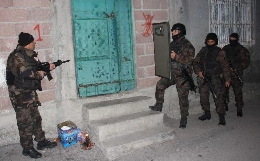 Ka&ccedil;ak&ccedil;ının Evi Kozmik Oda Gibi