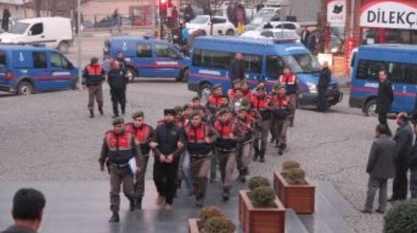 Bursa&rsquo;da Ter&ouml;r Operasyonu&rsquo;nda G&ouml;zaltına Alınan 9 Kişi Serbest