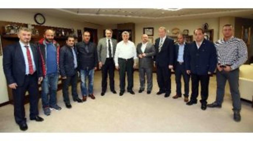 Başkan Karaosmanoğlu, &lsquo;&rsquo;amat&ouml;r Sporda Aktarma &Uuml;cretleri Kalkmalıdır&rsquo;&rsquo;