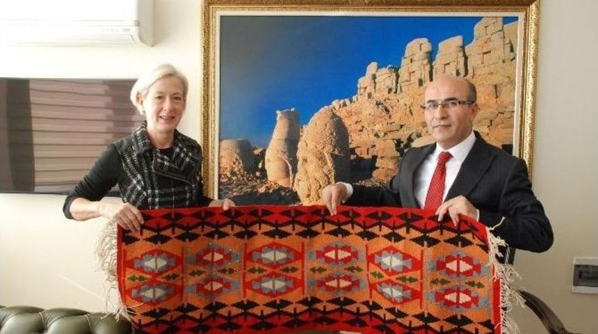 Abd&rsquo;nin Adana Konsolosu Linda Specht, Vali Demirtaş&rsquo;ı Ziyaret Etti