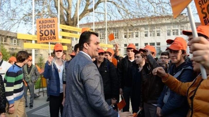 &Ouml;ğrenciler Şiddetsiz Bir Toplum İ&ccedil;in &Ccedil;ağrıda Bulundu