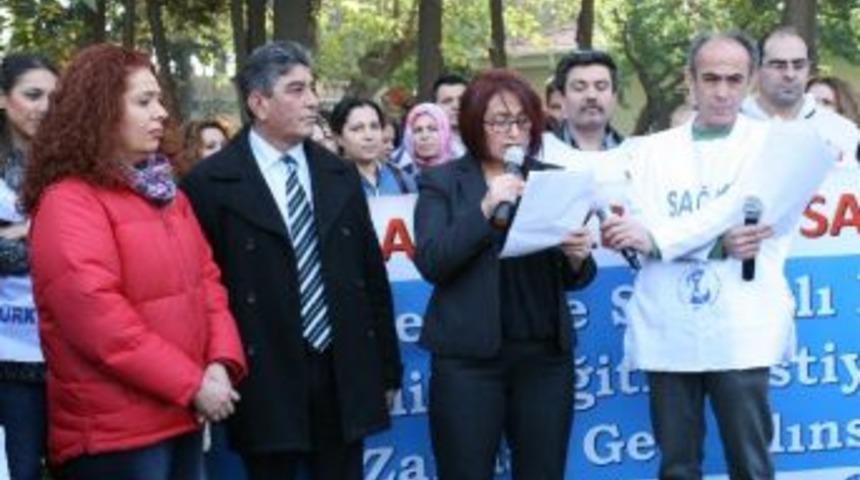 İzmir&rsquo;de Altı Sendikadan Ortak A&ccedil;ıklama