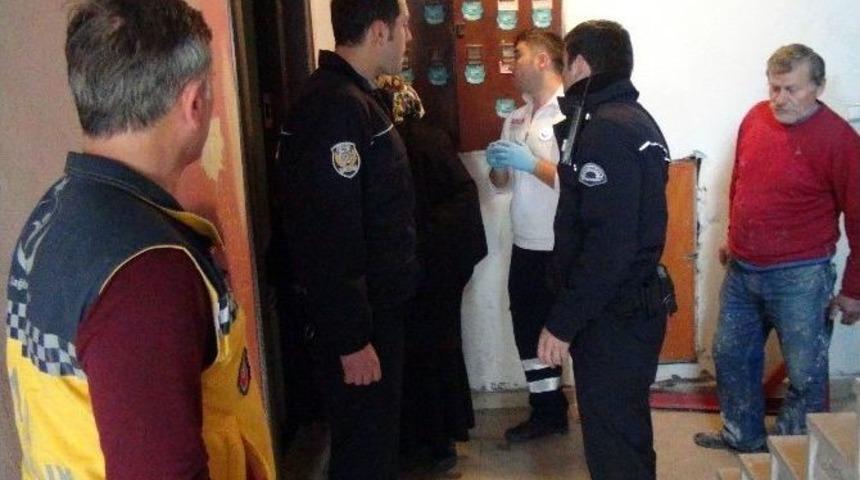 İntihar İhbarında Bulunan Gen&ccedil; Kadın, Yardıma Gelen Ekiplere Tepki G&ouml;sterdi