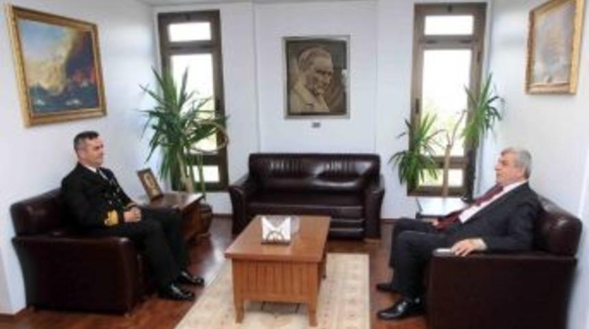 Başkan Karaosmanoğlu, Tuğamiral Kızılelma&rsquo;yı Ziyaret Etti