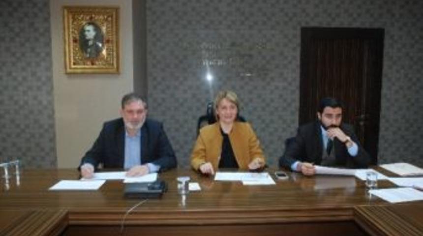 Belediye Enc&uuml;meni&rsquo;nde 8 İşyeri Kiralandı