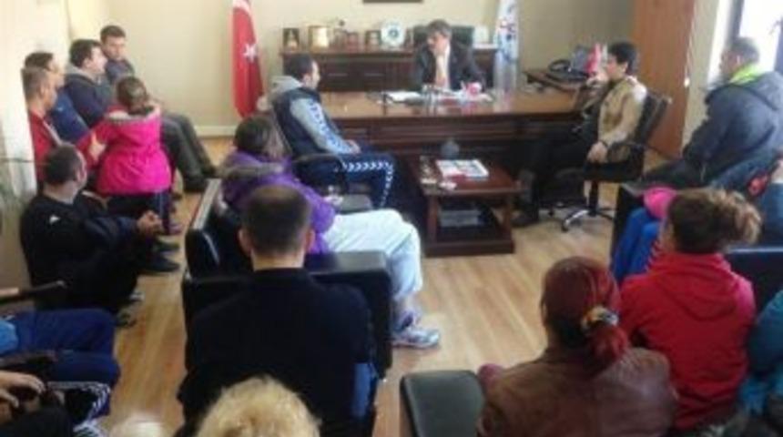 Özdemir, Antrenörler İle Değerlendirme Toplantısı Yaptı