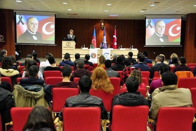 Azerbaycan Gençlik Kurultayı Anadolu Üniversitesinde Gerçekleşti