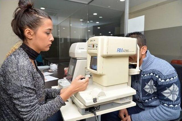 Beylikdüzü Belediyesi’nden Personele Göz Muayenesi