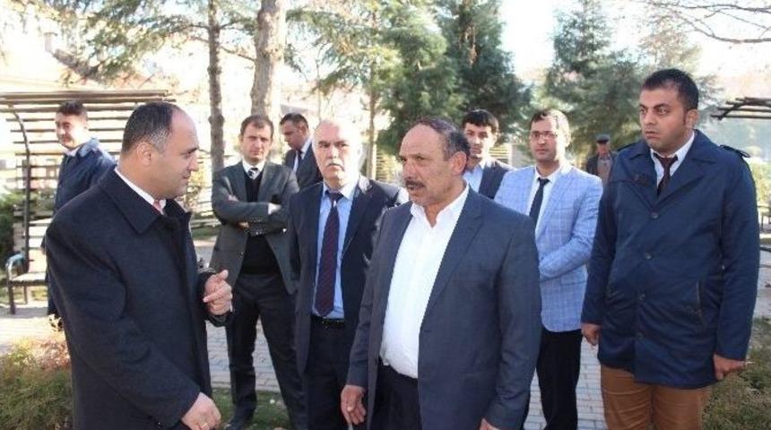 Başkan &Ouml;zaltun, Esnafla İstişare Ediyor