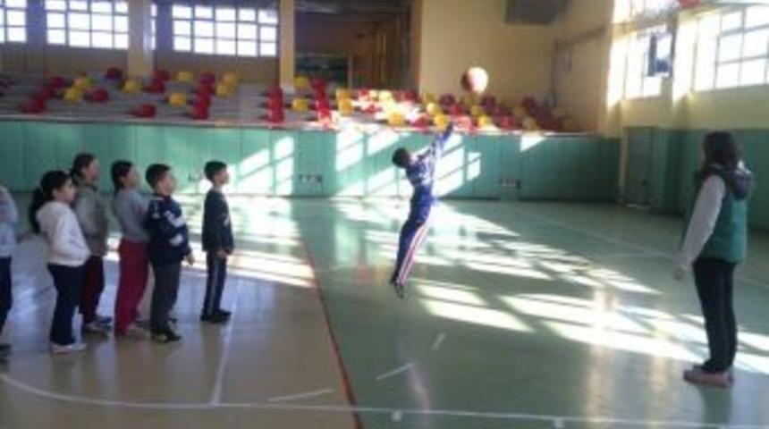 Kartepe&rsquo;de Spor Eğitimleri Aralıksız S&uuml;r&uuml;yor