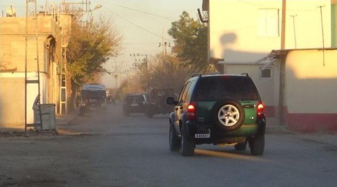 Komutanlar Sınıra &Ouml;r&uuml;len Duvarları İnceledi