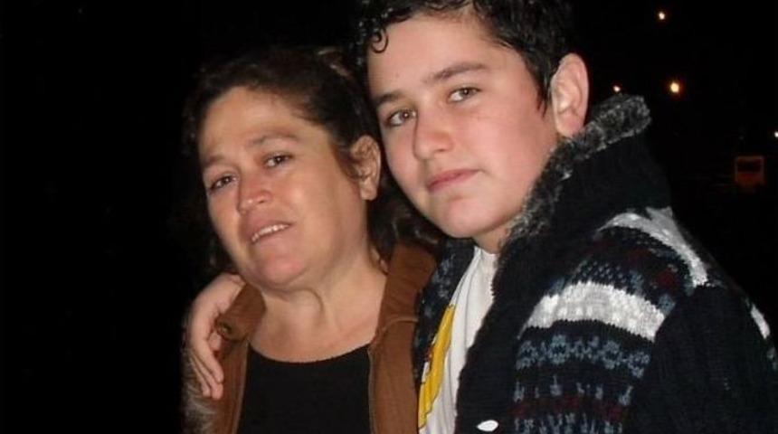 &Ouml;len Anne İle Oğuldan Geriye Bu Fotoğraflar Kaldı