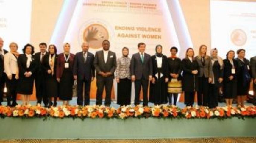 Vali Civelek, Kadına Y&ouml;nelik Şiddetin Sonlandırılması Toplantısına Katıldı