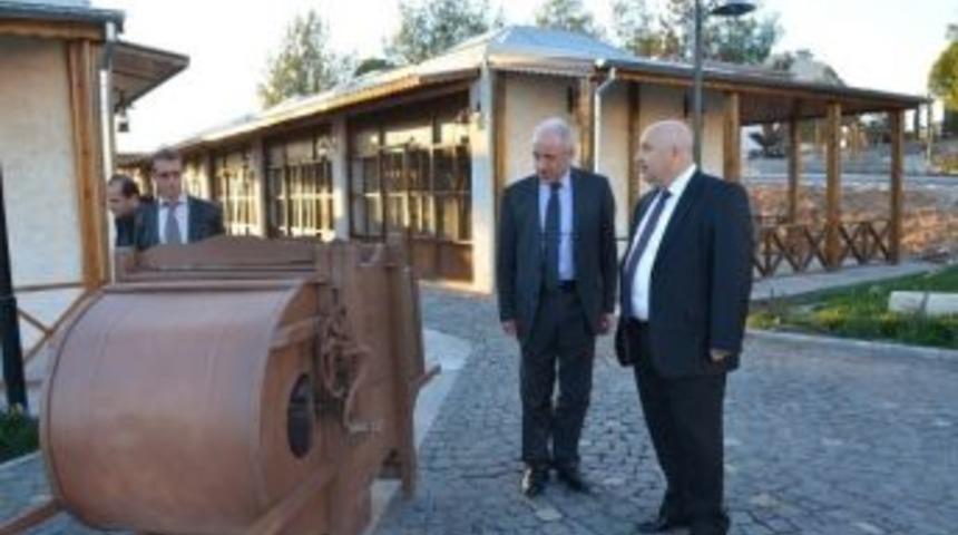 Prof. Dr. Beyhan, Adıyaman &Uuml;niversitesi&rsquo;ni Ziyaret Etti