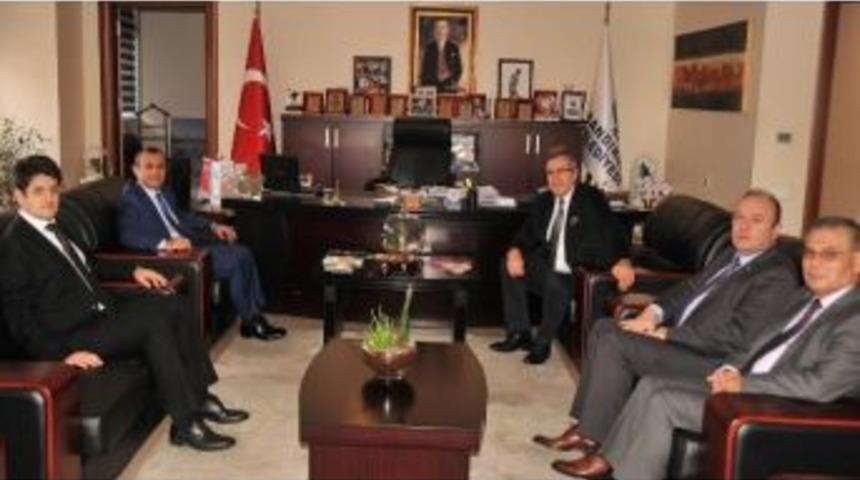 Kaymakam Ve Rekt&ouml;rden Belediyeye Ziyaret