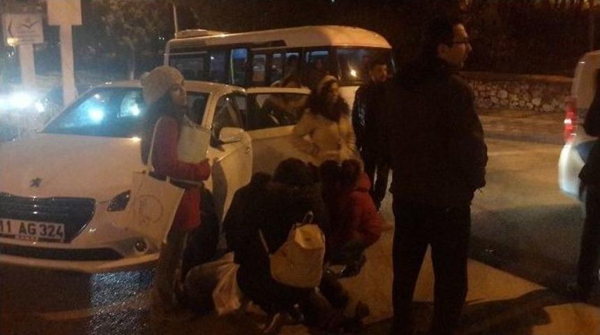 Bilecik&rsquo;te Otomobilin &Ccedil;arptığı Yaya Yaralandı